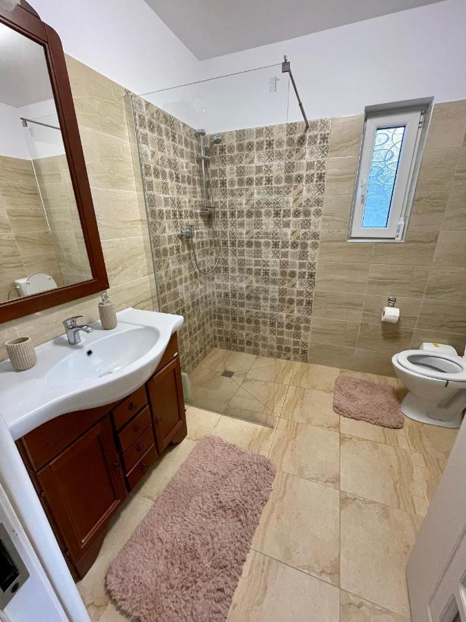 Casa Fantana - La Poalele Muntilor -50 De Metri De Partia Olimpica Villa Statiunea Esterno foto